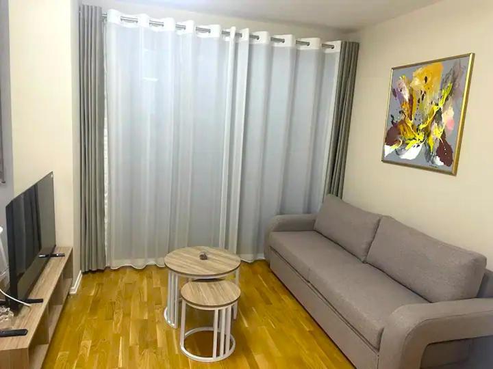 Sui' Apartment Tirana Esterno foto